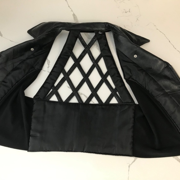 Vintage Genuine Cropped Black Leather Motorcycle Vest Women’s - Picture 6 of 10